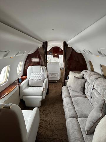 Открыть на весь экран Embraer Legacy 600 0